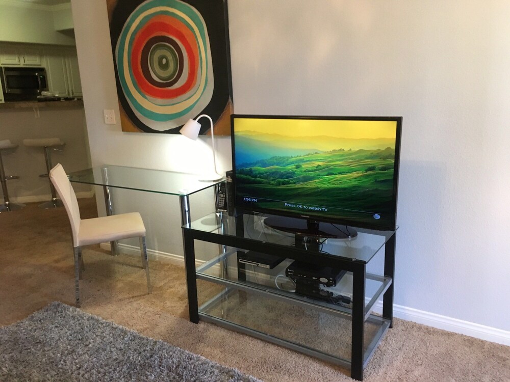Global Luxury Suites in Cupertino - photo 16