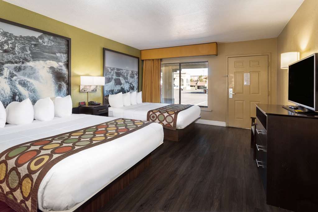 Super 8 by Wyndham Conference Center NAU Downtown - photo 29