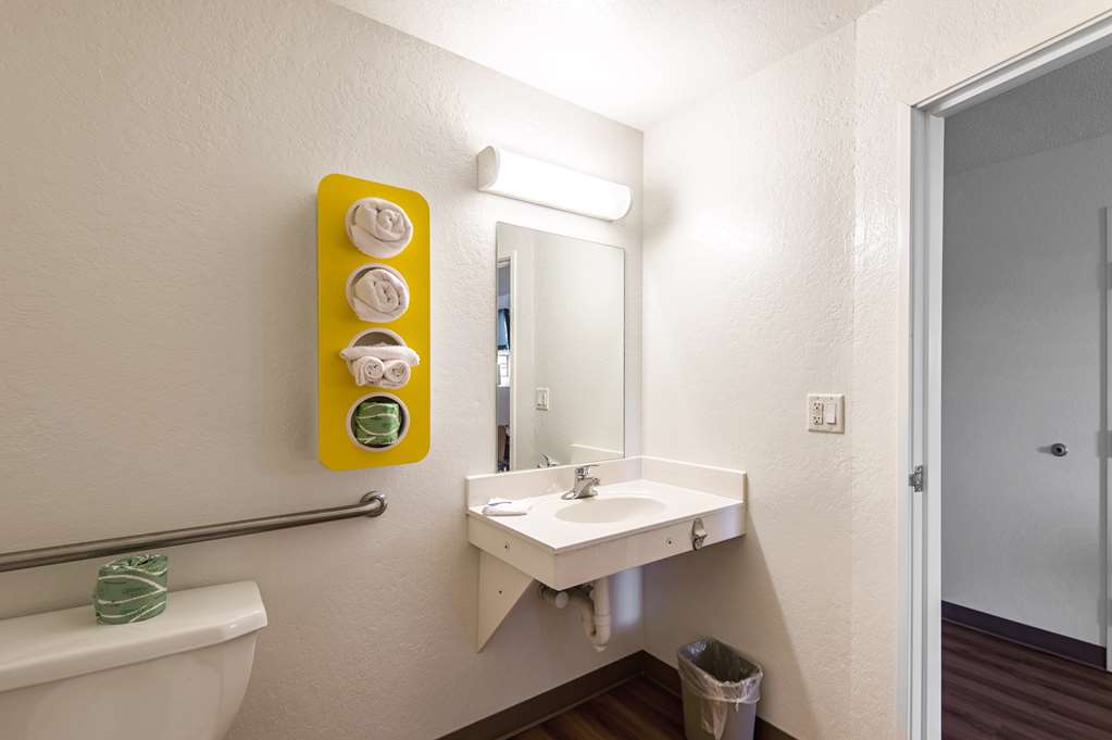 Motel 6 Junction City KS - photo 22