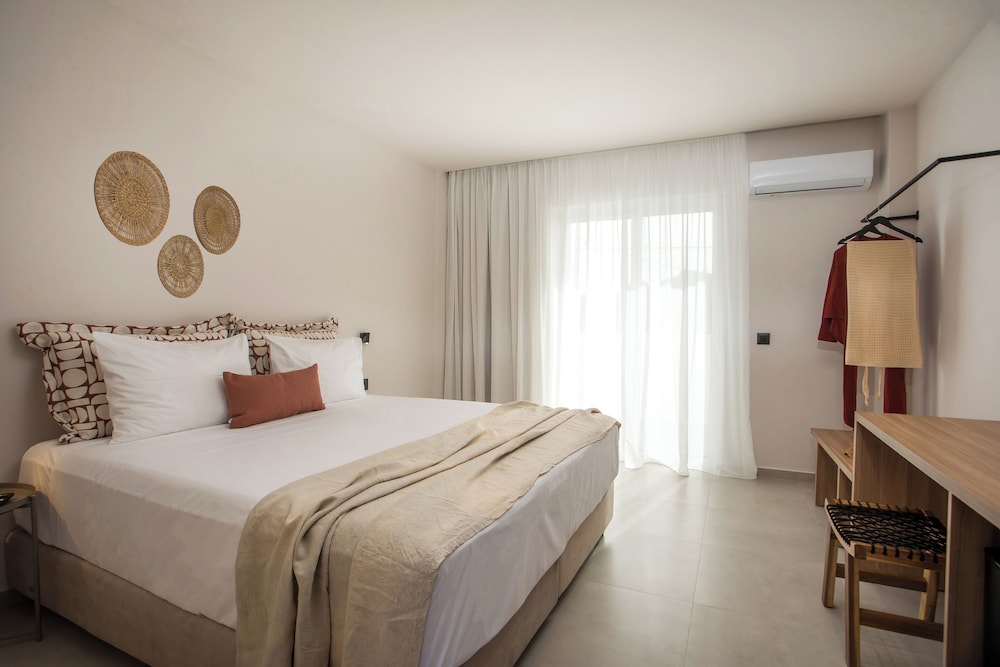 Pado Living in Faliraki, Greece