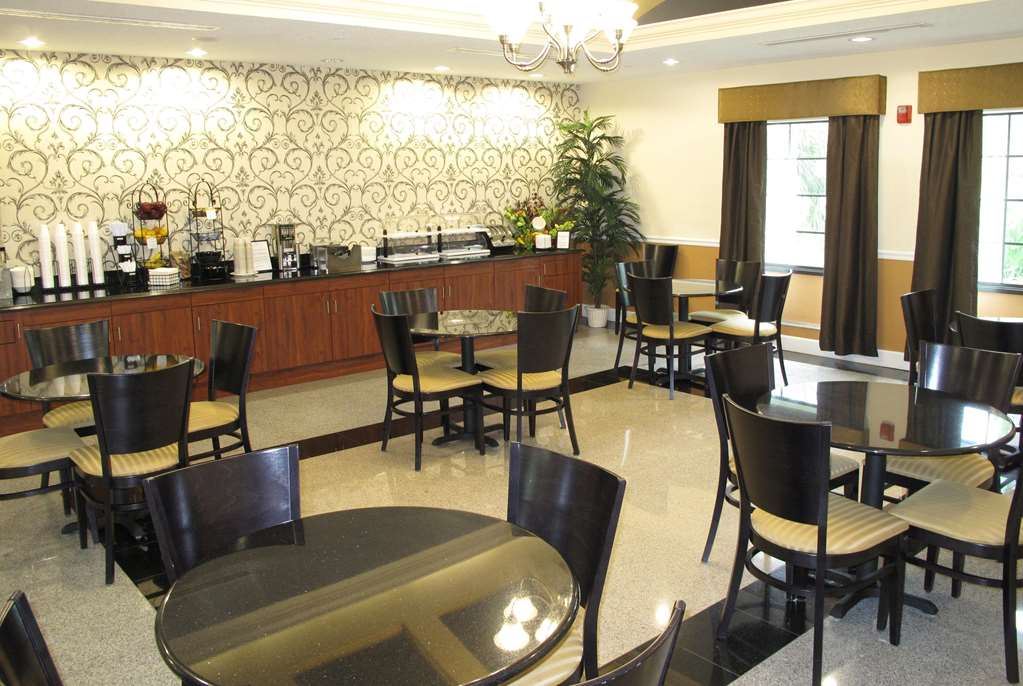 La Quinta Inn & Suites by Wyndham Port Orange Daytona - photo 42