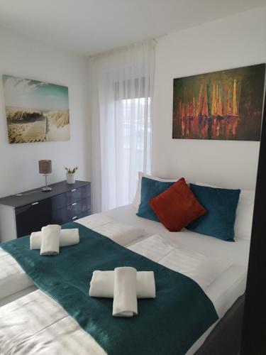 Beach Home Apartman — 4-Star Luxury Hotel in Balatonfured, Hungary