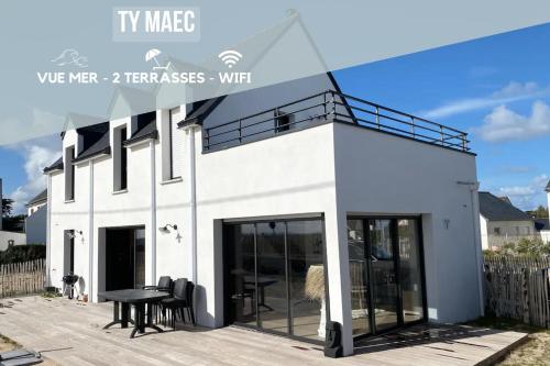 Ty Maec Maison vue mer IdAcale pour le surf kitesurf et la dActente — 4-Star Luxury Hotel in Saint-Pierre-Quiberon, France