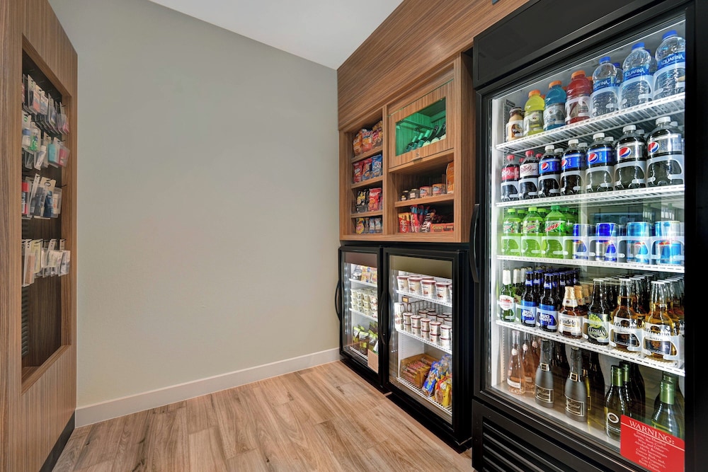 TownePlace Suites by Marriott Sacramento Airport Natomas - photo 41