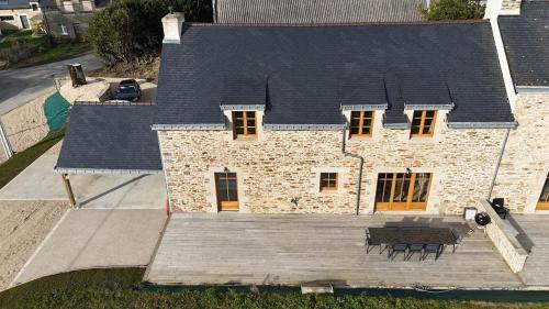 Grand gîte 8 personnes calme proche mer — hotel in Landevant