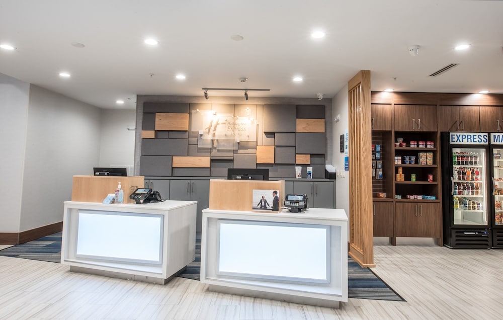 Holiday Inn Express and Suites Houston Westchase Westheimer by IHG - photo 97