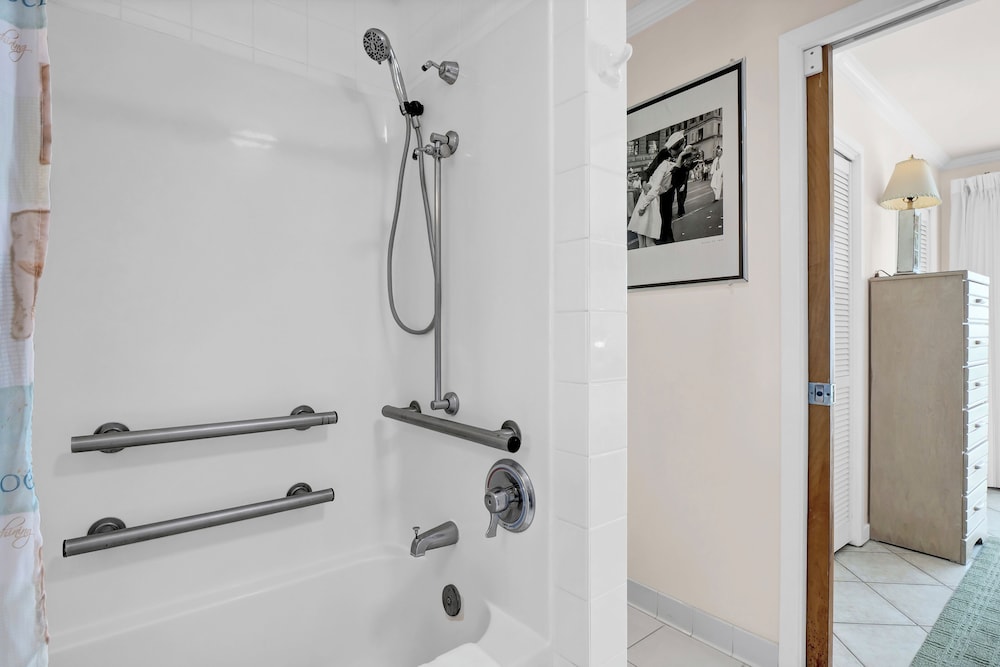 Sandpeddler Inn & Suites - photo 266