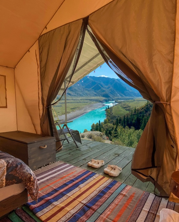 Vyshe Gor Inegen - carbon neutral hotel in Inya