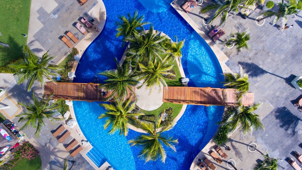 The Pyramid Cancun By Oasis All Inclusive