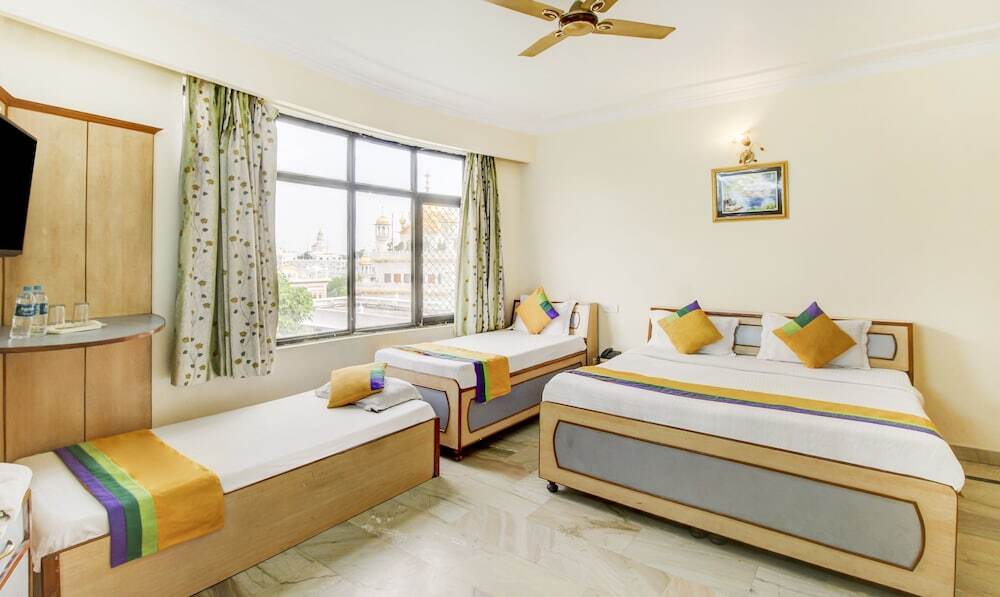 Hotel Alpha Inn