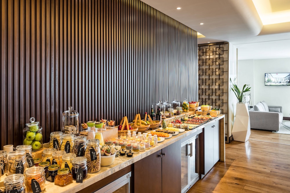 מזון ומשקאות