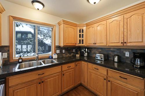 9 Hoodoo - photo 3