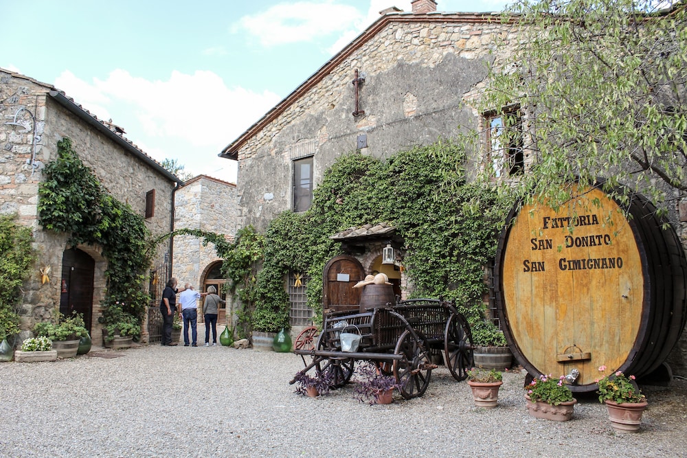 Fattoria San Donato — 4-Star Luxury Hotel in San Gimignano, Italy