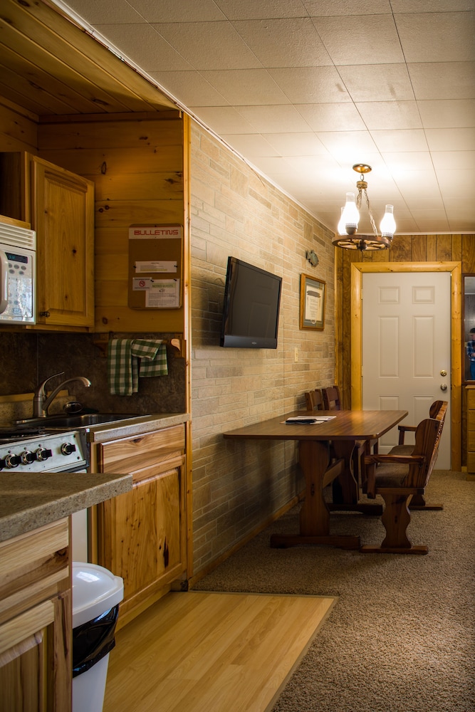 Curriers Lakeview Lodge - photo 43