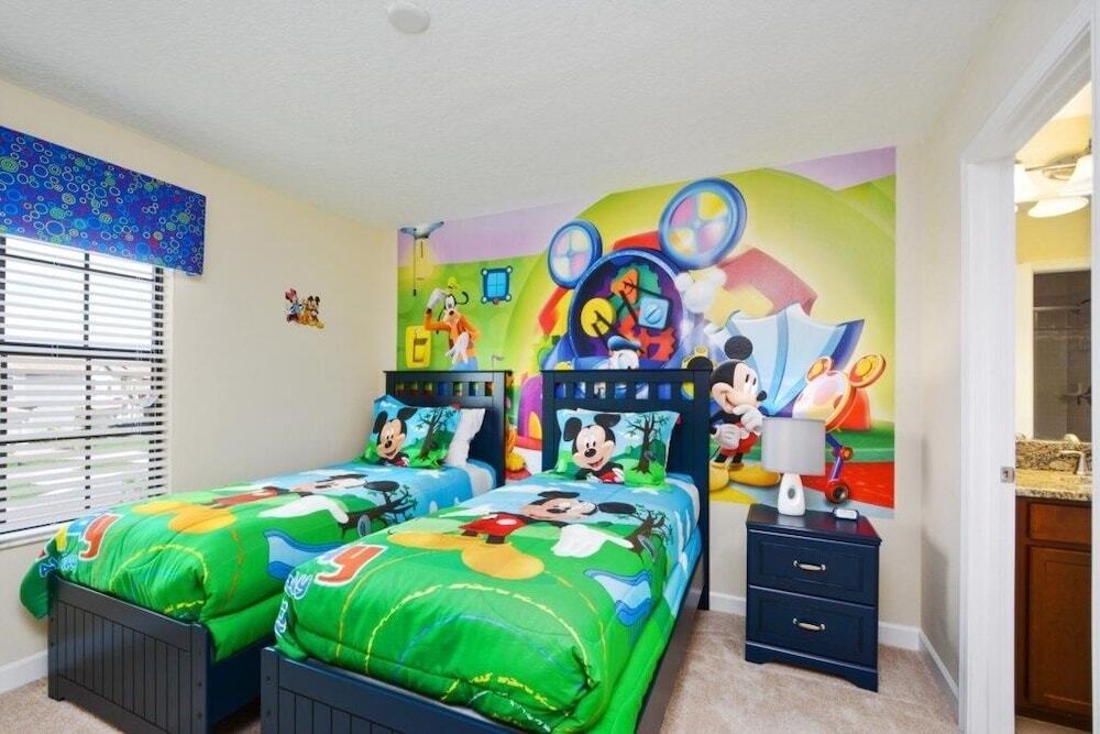 6 Bed 6 Bath Champions Gate Resort Home 1439 Four Corners Florida United States - photo 3