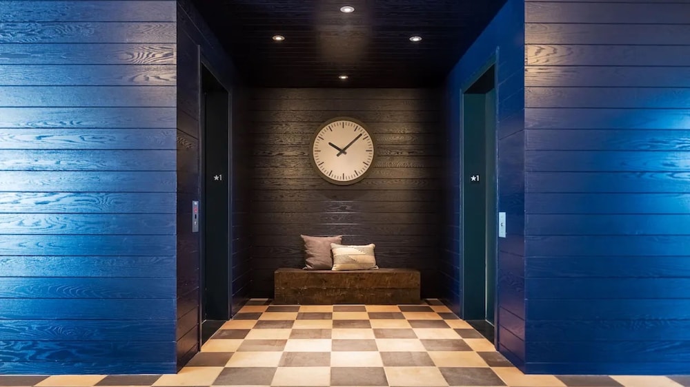 El Capitan Hotel - photo 2