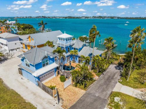 Best of Boat Worlds — 4-Star Luxury Hotel in Bradenton Beach, United States