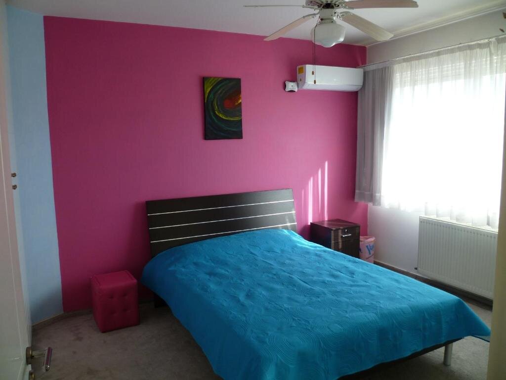 Homestay room with en suite private bathroom