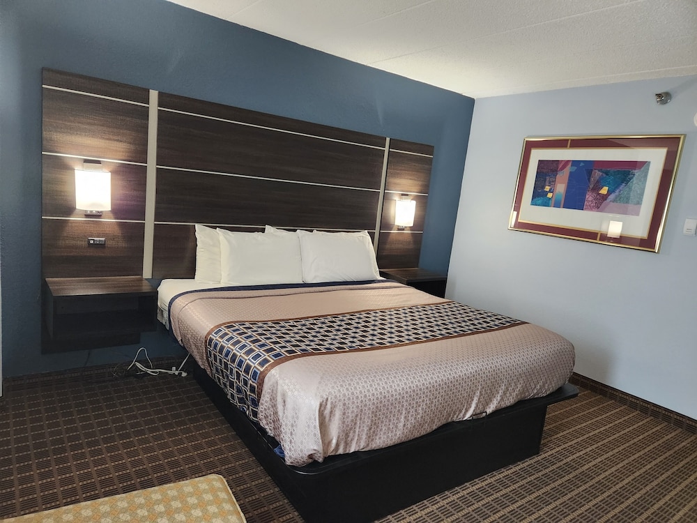 Stillwater Inn & Suites - photo 13