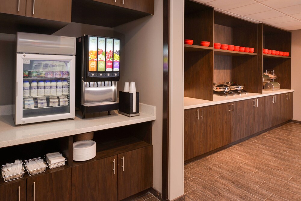 TownePlace Suites by Marriott Laplace - photo 24