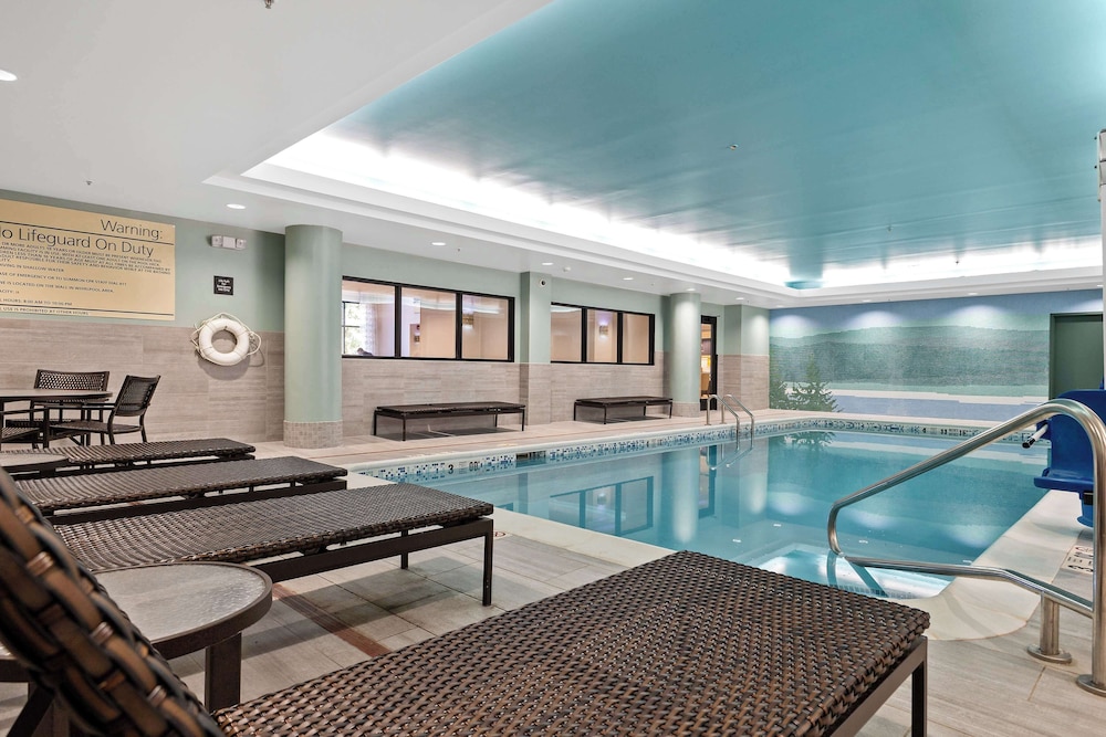 Hampton Inn & Suites Lake George - photo 69