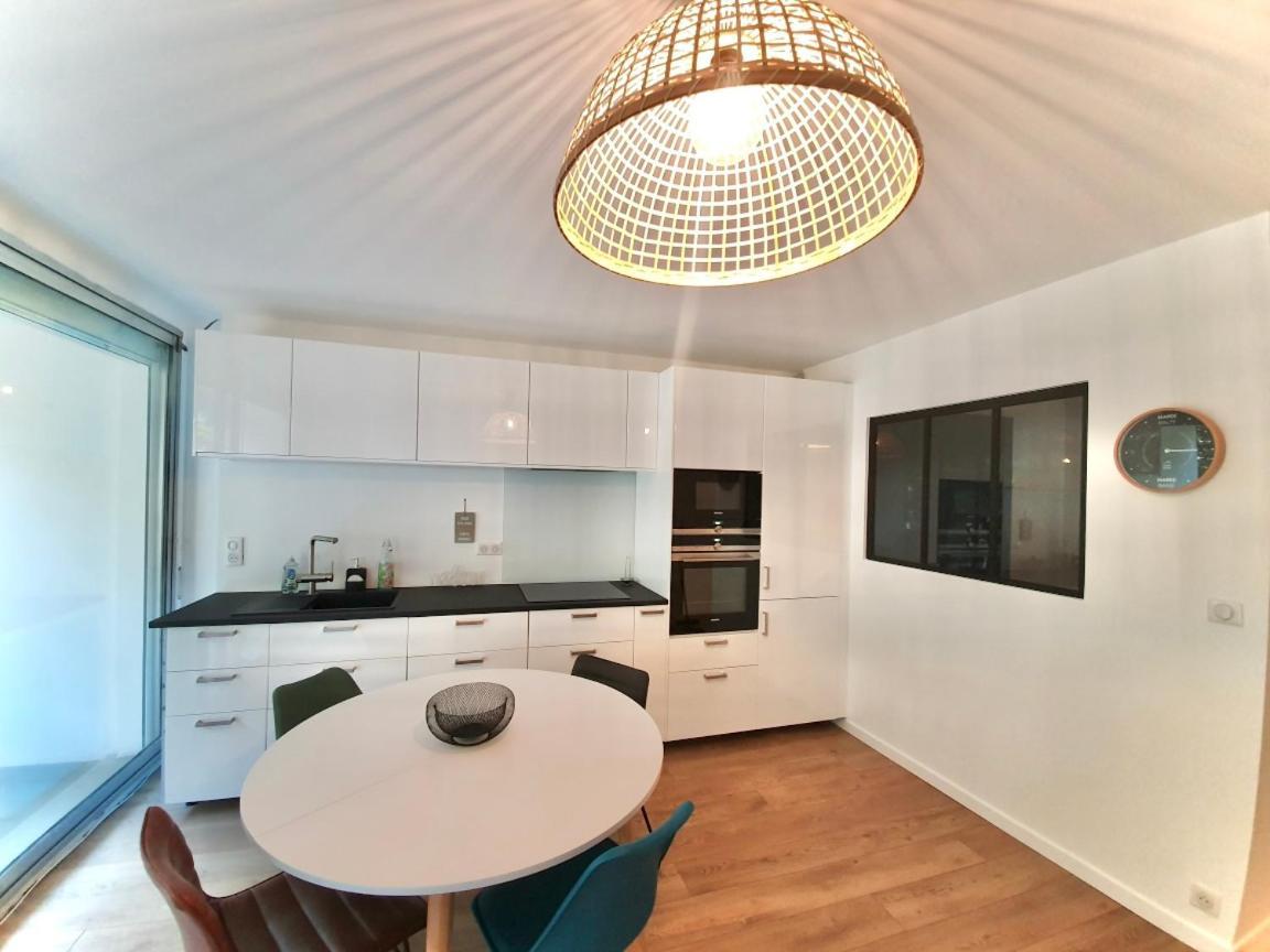 Appartement Residence Le Goulvars Plage du Goviro — 4-Star Luxury Hotel in Quiberon, France
