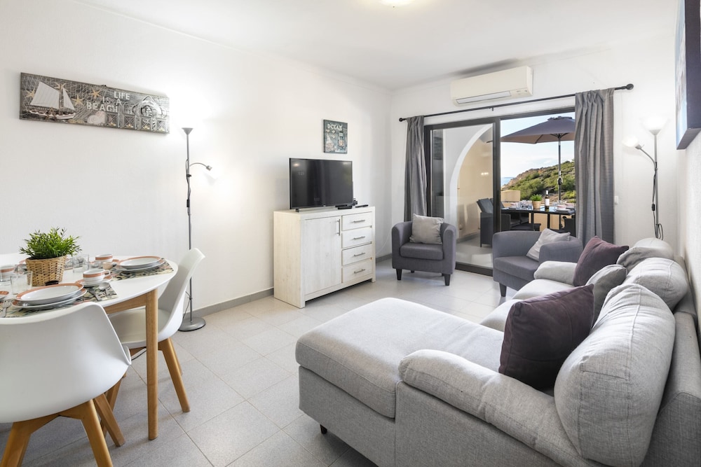 Casa Colina Sol 611 Seaview apartment — 4-Star Luxury Hotel in Carvoeiro, Portugal