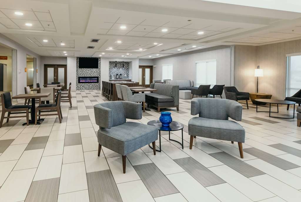 La Quinta Inn & Suites by Wyndham Ankeny IA Des Moines IA - photo 8