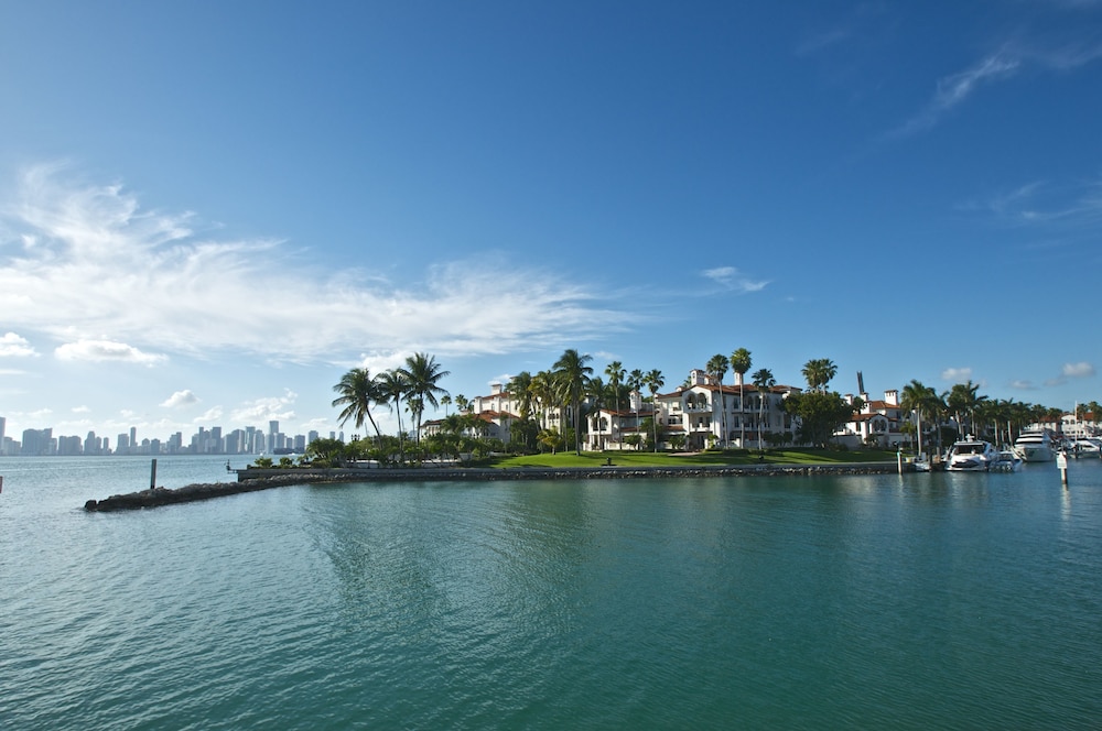 Provident Luxury Suites Fisher Island in Miami Beach, United States