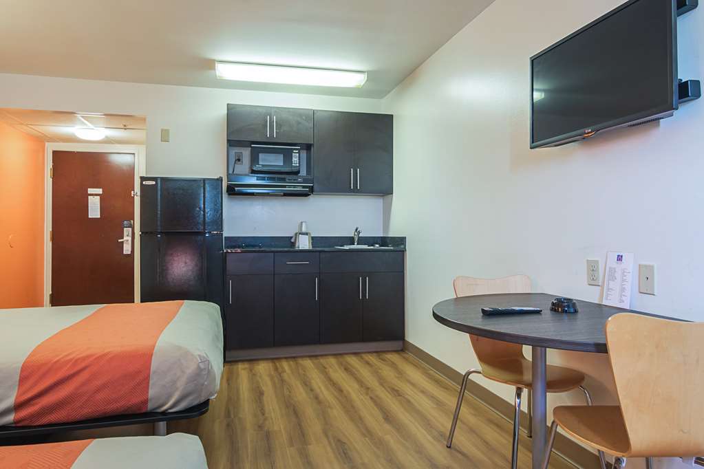Motel 6 Jonesboro GA - photo 10