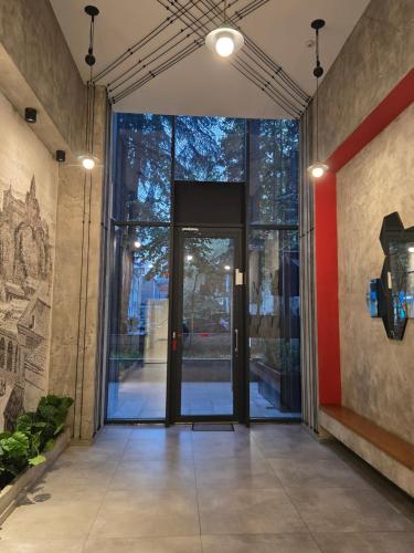 M2 Complex Spacious Flat on Kazbegi Avenue 15 in City Center