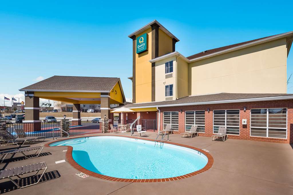 Quality Inn & Suites Huntsville Research Park Area - photo 30
