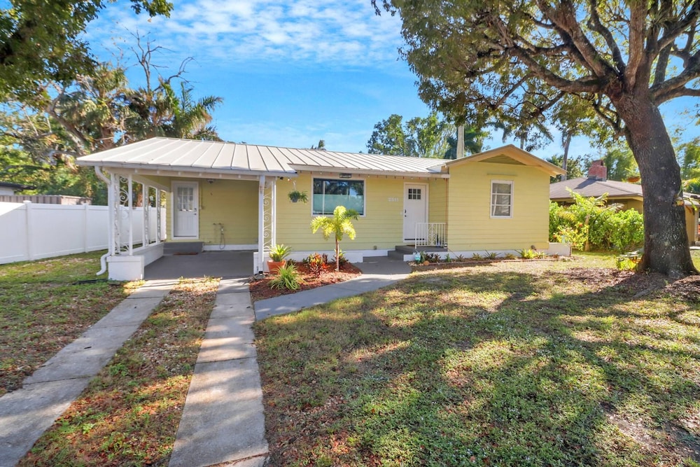 2511 Cortez Blvd in Fort Myers, United States