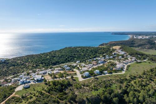 Burgau Sea View Beach & Pool Villa — 4-Star Luxury Hotel in Vila Do Bispo, Portugal
