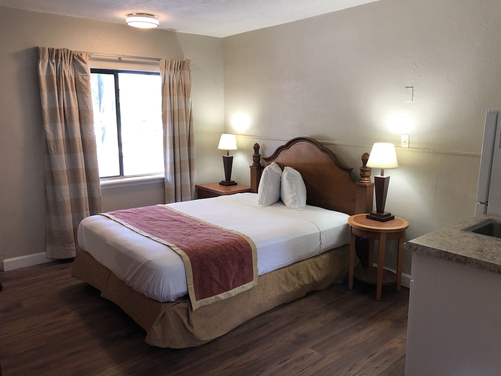 Ocala Cove Motel - photo 10
