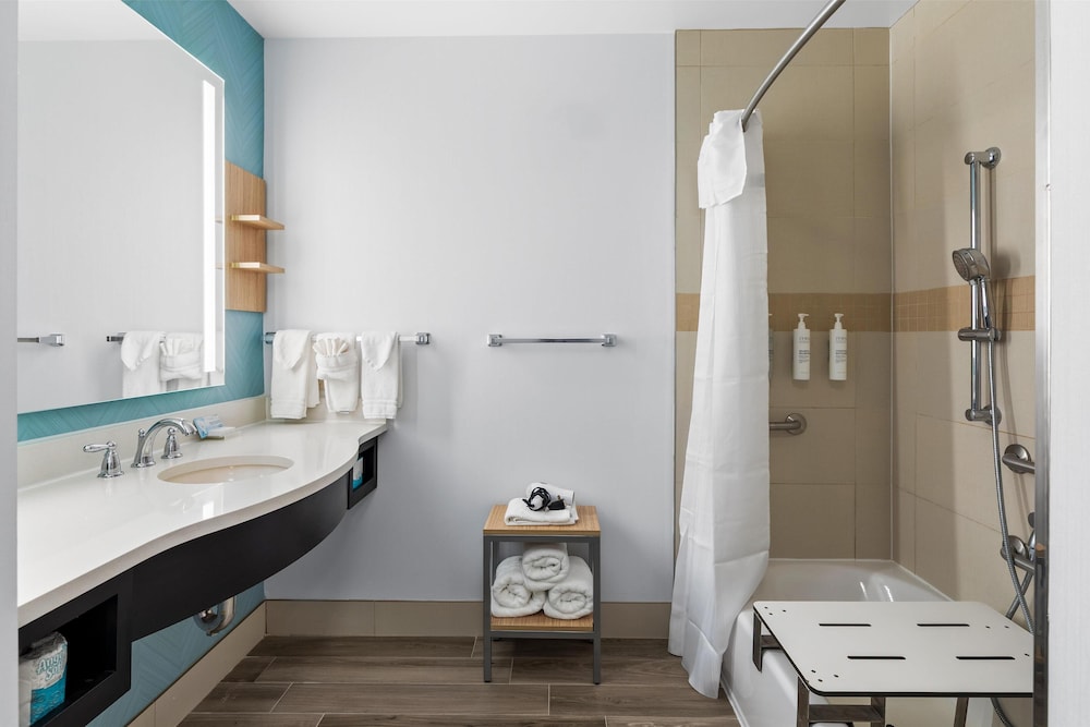 Hilton Garden Inn Auburn - photo 30