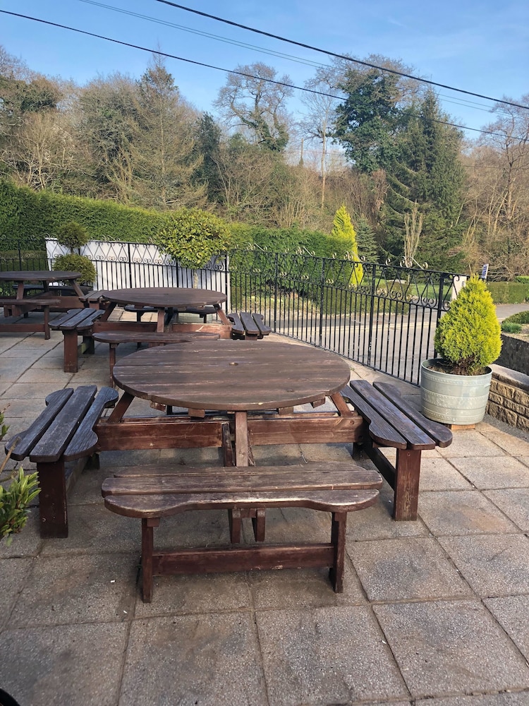 The Baltic Inn & Restaurant — hotel in Llanelli