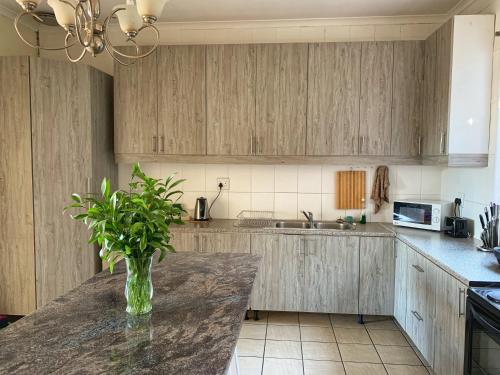 12 Greenpoint Guesthouse
