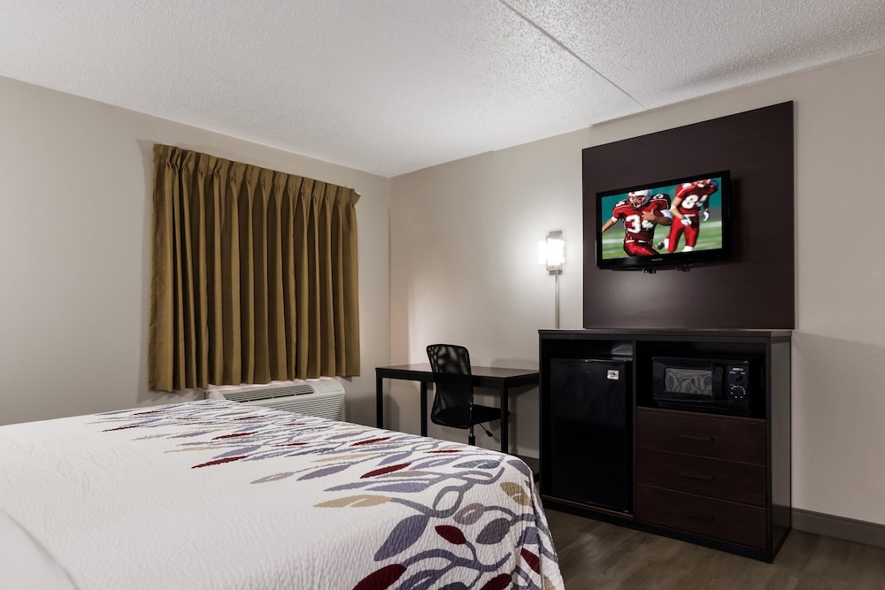 Red Roof Inn Hartford New Britain - photo 14