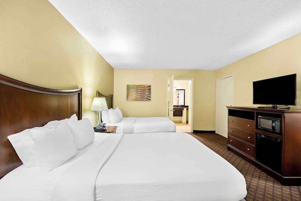 Best Western Coach House - photo 5