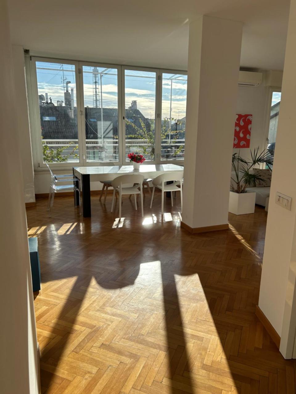 All'arco Exclusive Apartment with Terrace — 4-Star Luxury Hotel in Milan, Italy