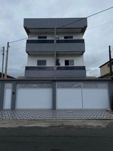 Seu Lar de Praia p Família e amigos 400m do Mar em Condomínio in Praia Grande, Brasil
