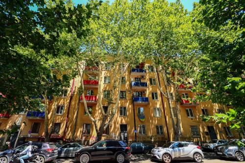 Cozy Apt near Vake Park By Wehost