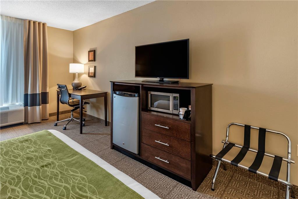 Comfort Inn & Suites Bryant Benton - photo 13