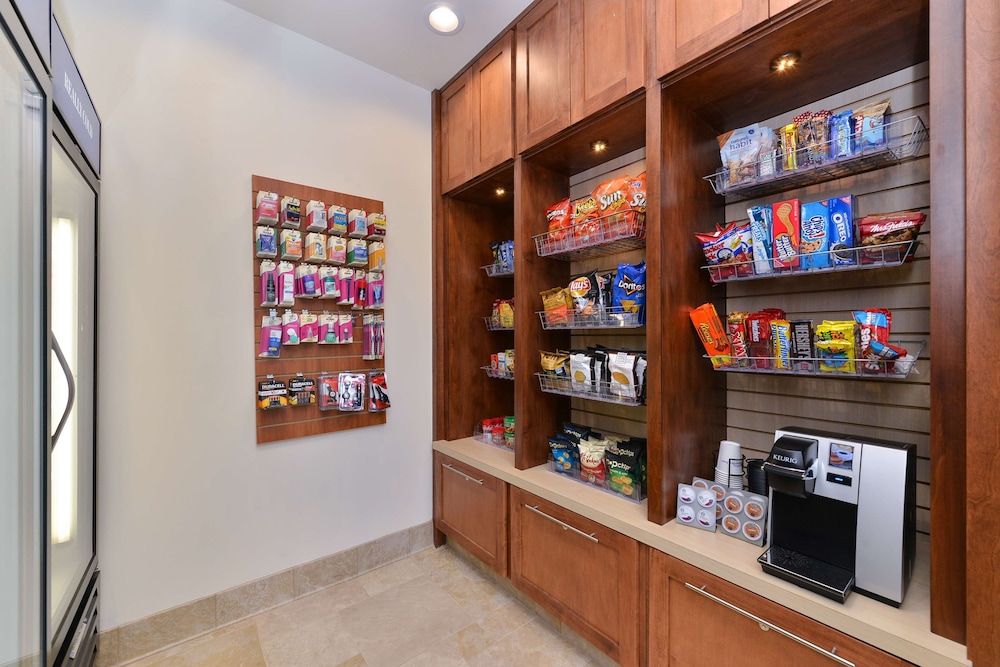 Hilton Garden Inn Cincinnati West Chester - photo 25