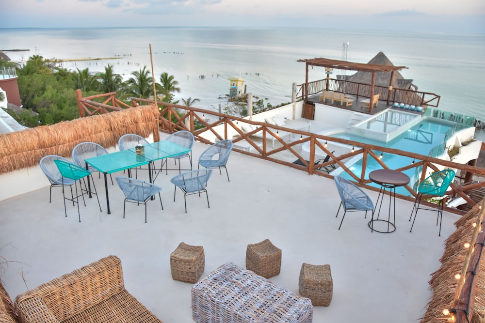 Sundeck