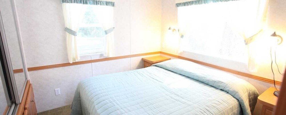 Road Runner Travel Resort Caravan Park - photo 17