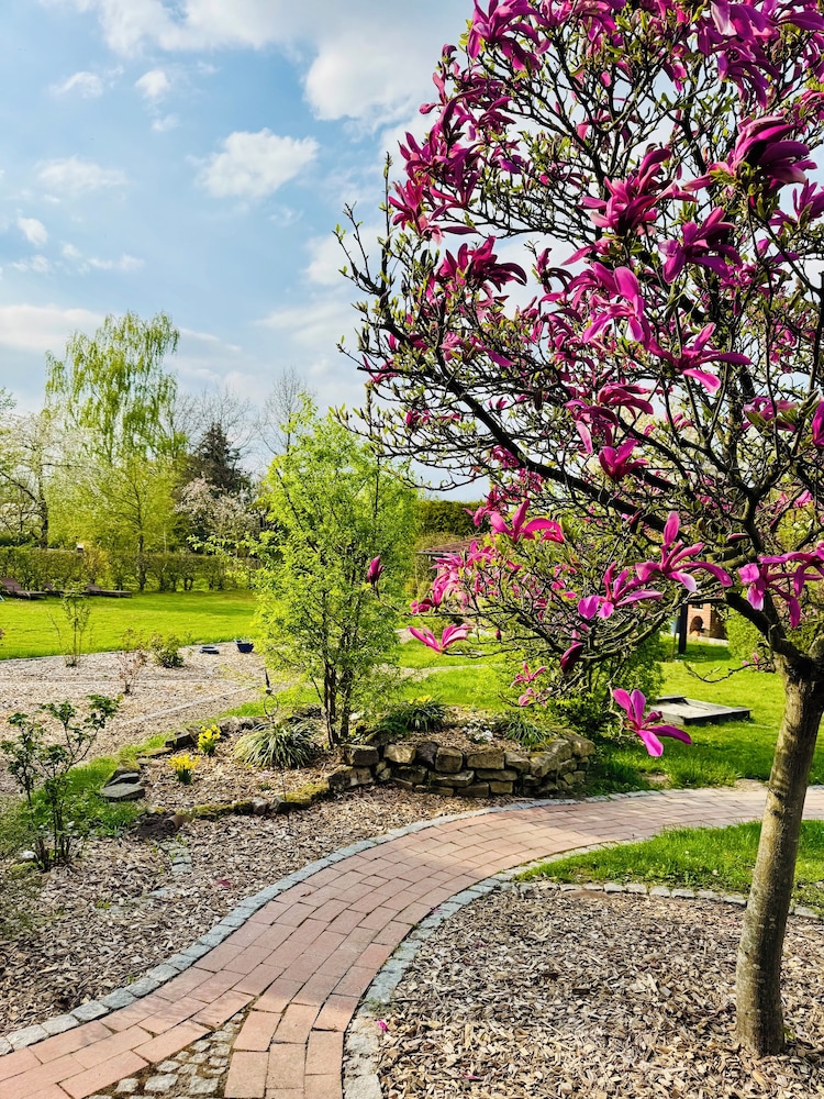 Ferienwohnung Maedchen — 4-Star Luxury Hotel in Wunstorf, Germany