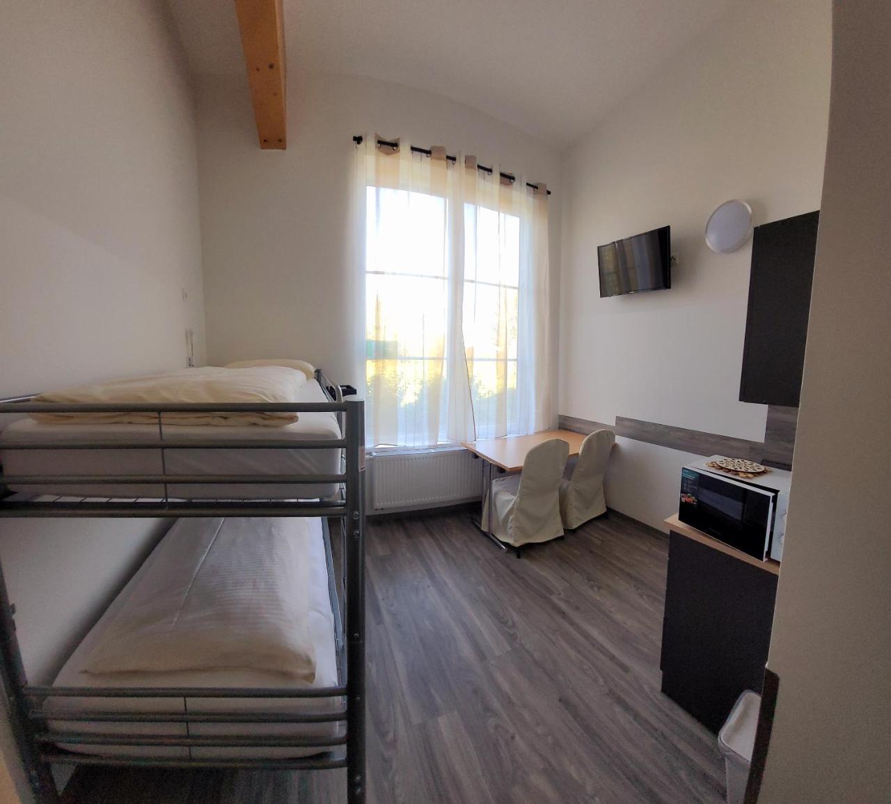 Drei Baren Hotel & Apartments — hotel in Aichach