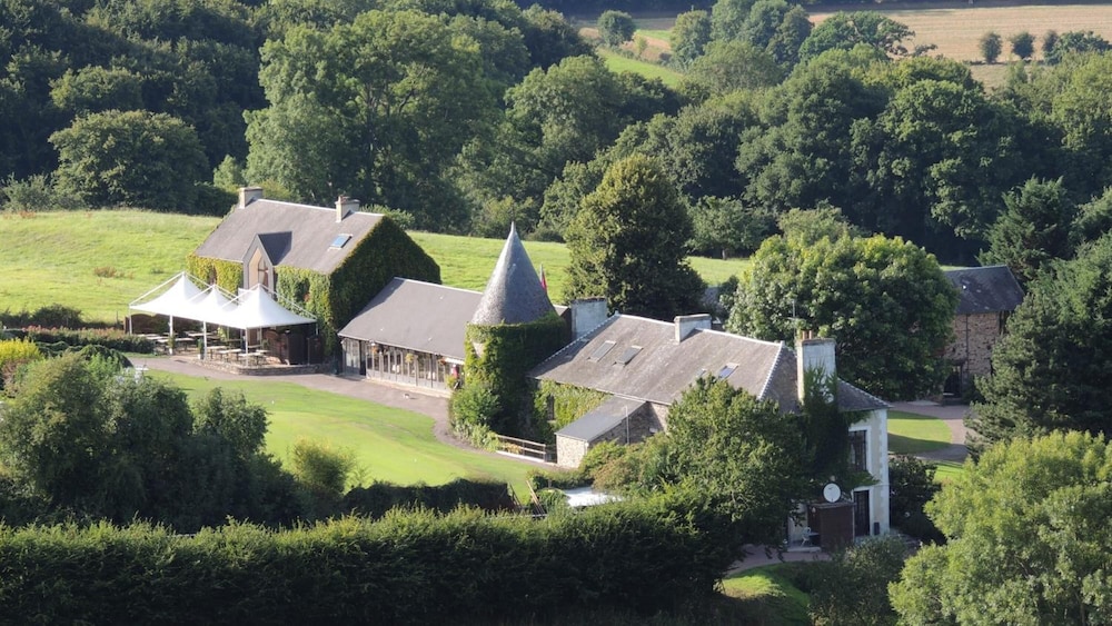 Hotel Du Golf De Clecy — Clecy